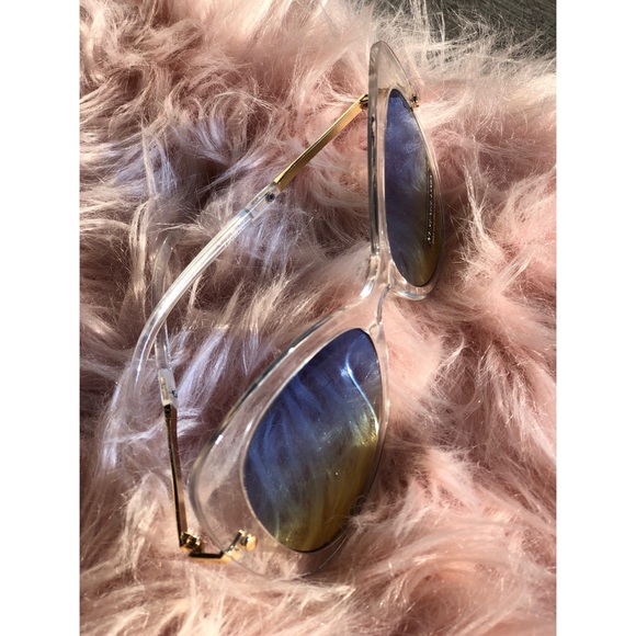 Ocean Blue View, Sunglasses! - Picture 2 of 4